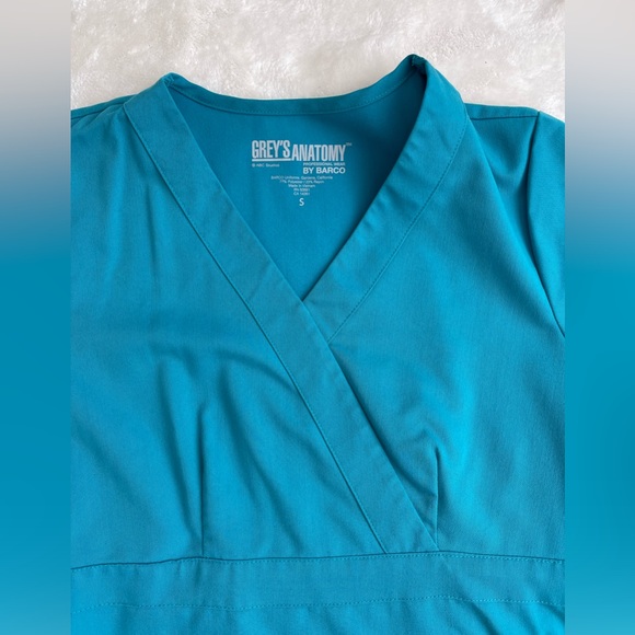 Grey’s Anatomy Teal Scrubs Small - Picture 3 of 11